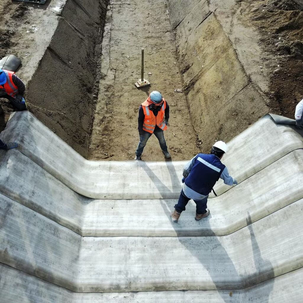 The Cement Blanket is a high-performance geosynthetic solution designed for rapid deployment and long-term erosion protection in civil engineering and environmental projects. Combining a cementitious layer with a flexible, pre-rolled format, it provides superior structural stability while maintaining ease of installation and environmental compatibility.